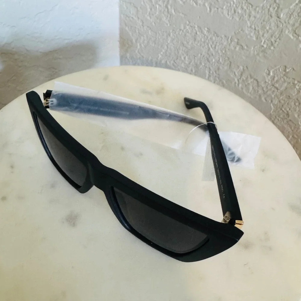 DIFF Eyewear Vinona Sunglasses, 100% UV protection, Black, Retro‎ Chic, NWT